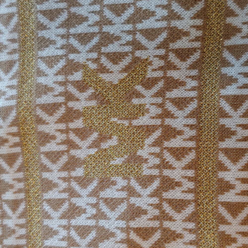 Michael Kors Signature Women's Knit Scarf in Tan & Cream Metallic Accents NWT - Picture 11 of 13